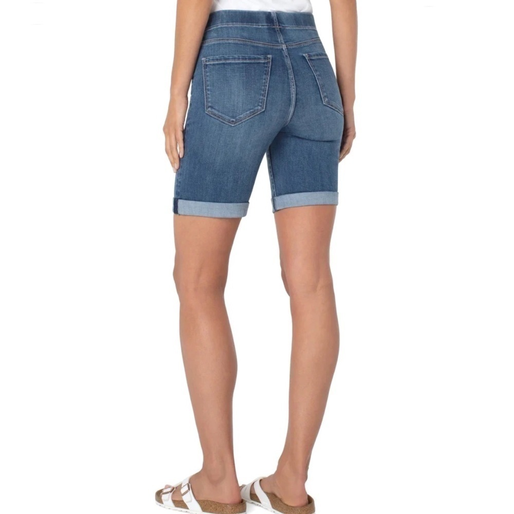 NWT Liverpool Jeans Co Chloe Pull On Bermuda Shorts Eco Bixby Wash - Picture 2 of 9